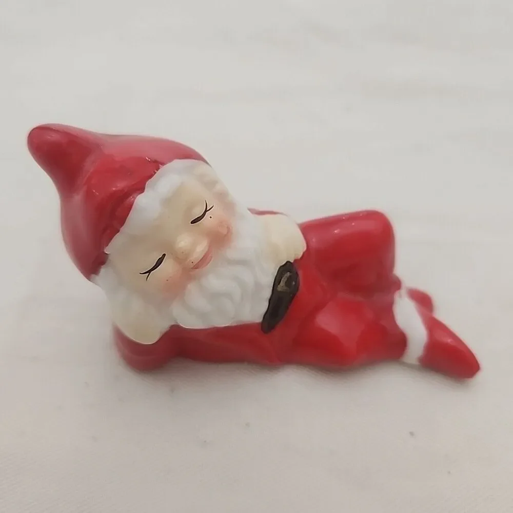 Resting Christmas Elves House of Lloyd Around the World Set 3 Porcelain Figures